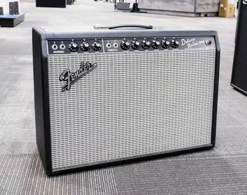 Fender - '65 Deluxe Reverb Amplifier